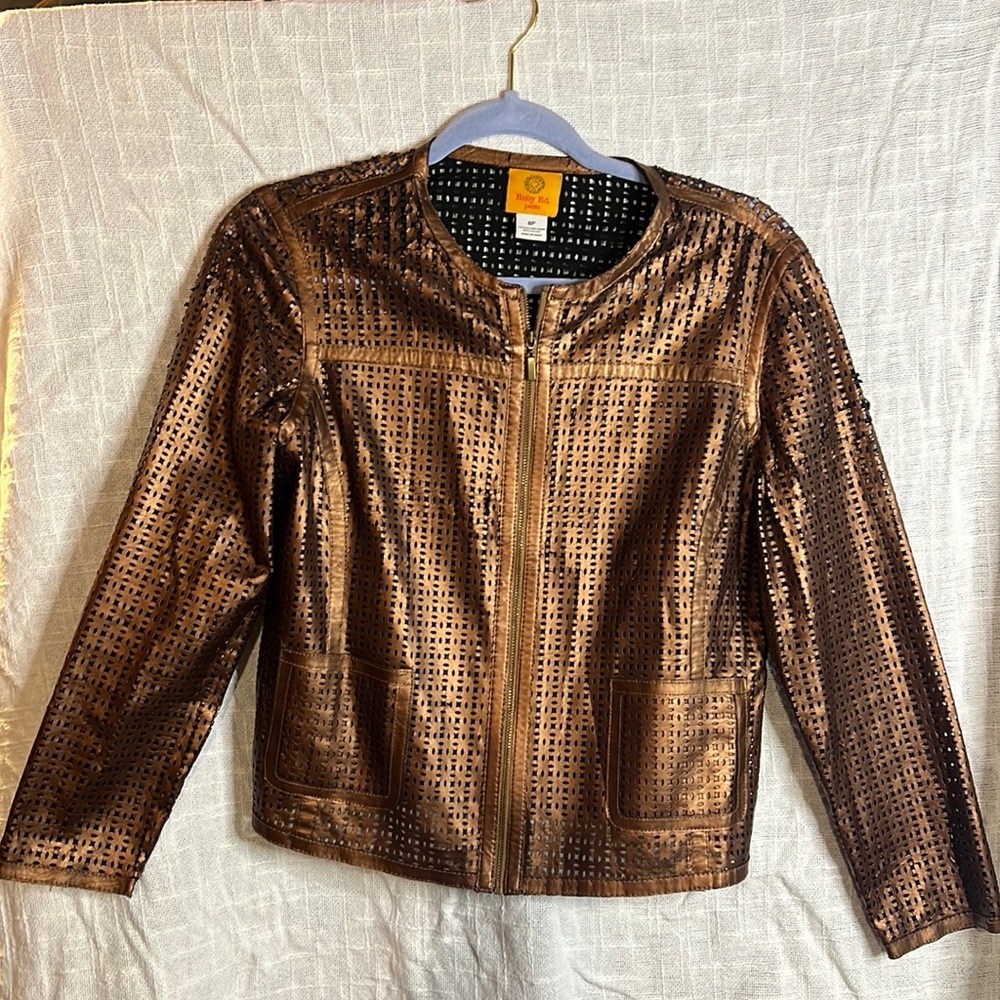 Adorable and stylish coat. 6p